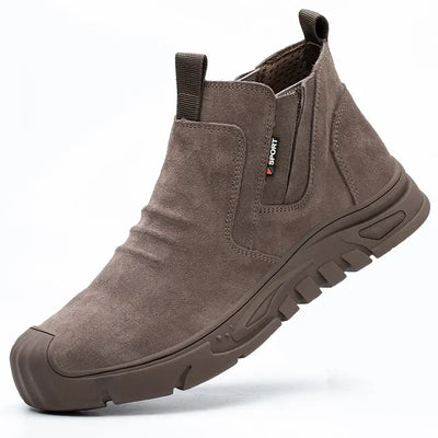 Work shoes with steel toe caps, non-slip soles and durable protection for safety in the workplace.