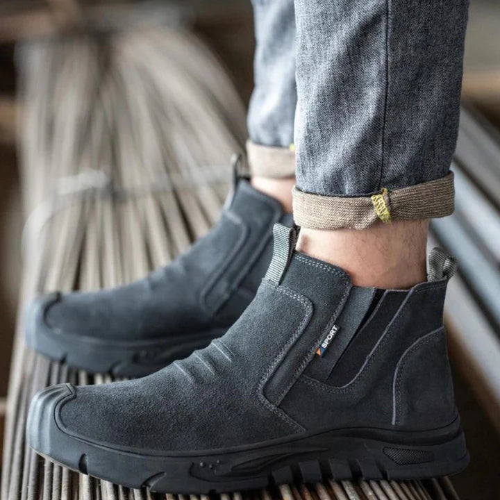 Work shoes with steel toe caps, non-slip soles and durable protection for safety in the workplace.