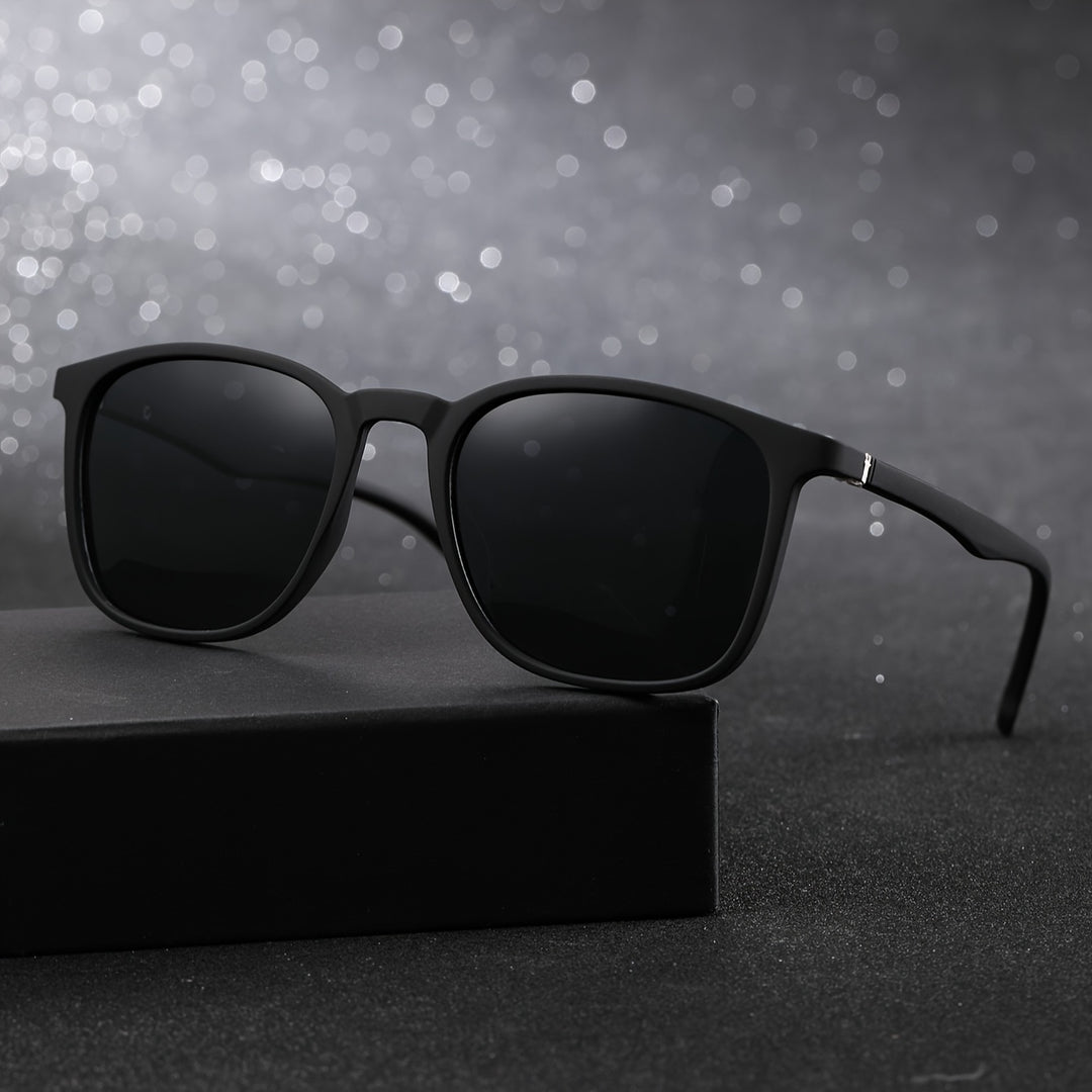 Refined UV Protection Men's Eyewear
