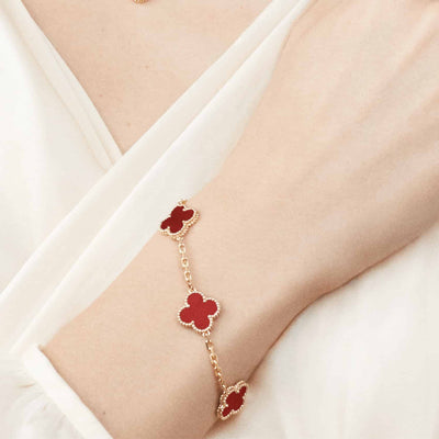 Elegant clover leaf Bracelet