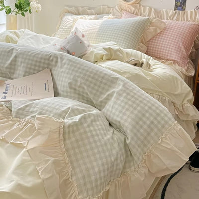 Gingham Check Ruffled Edges Bedding Set