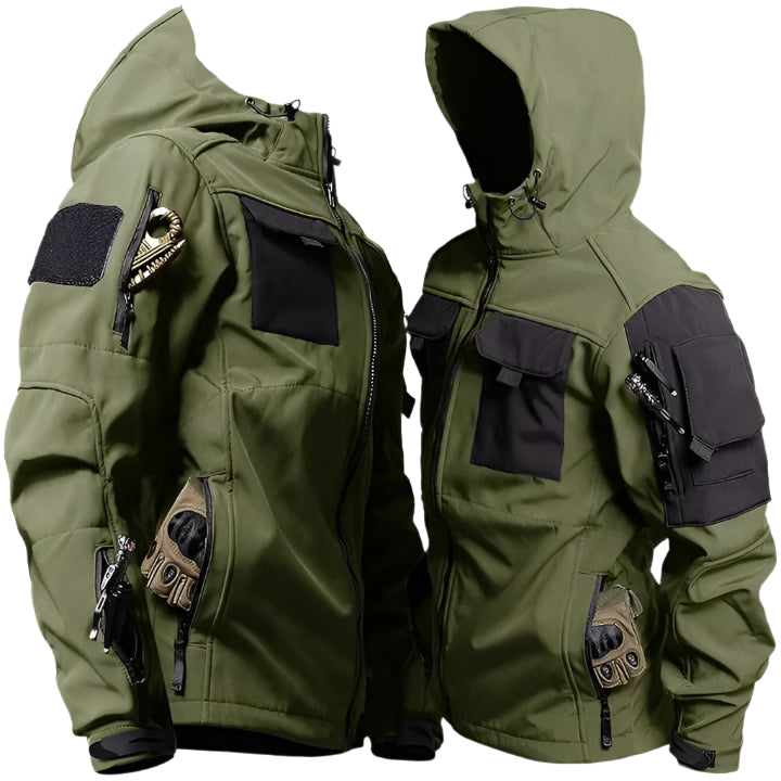 Waterproof tactical winter jacket with insulation, adjustable hood and robust design for outdoor use.