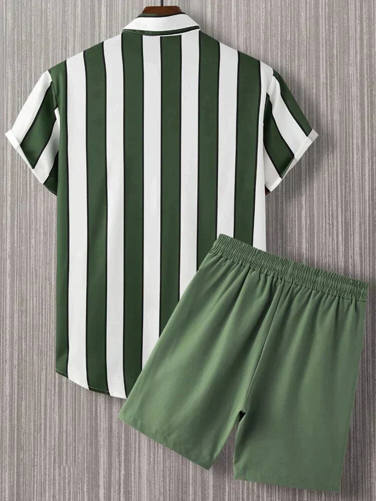 Casual Striped Summer Outfit