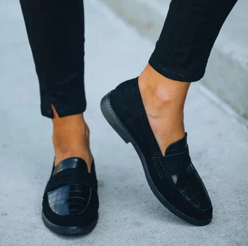 Black Croc-Pattern Loafers Women