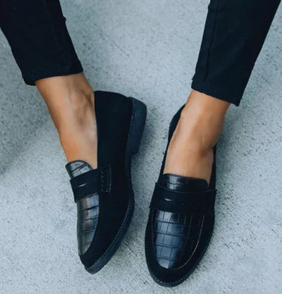 Black Croc-Pattern Loafers Women