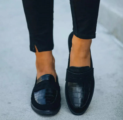 Black Croc-Pattern Loafers Women