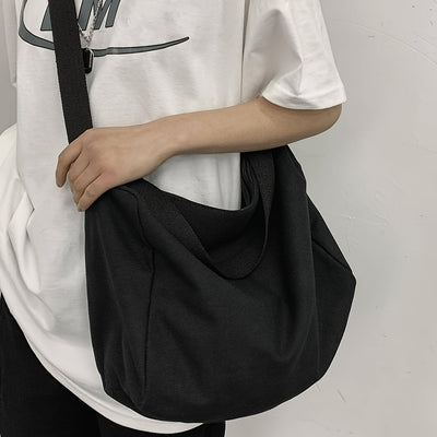 Minimalist Men’s Sling Bag Design