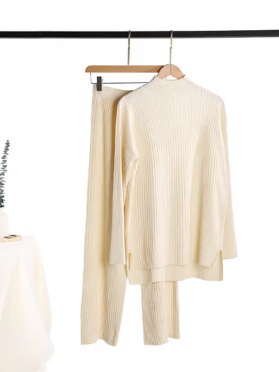 Classic & Stylish Knitted Set