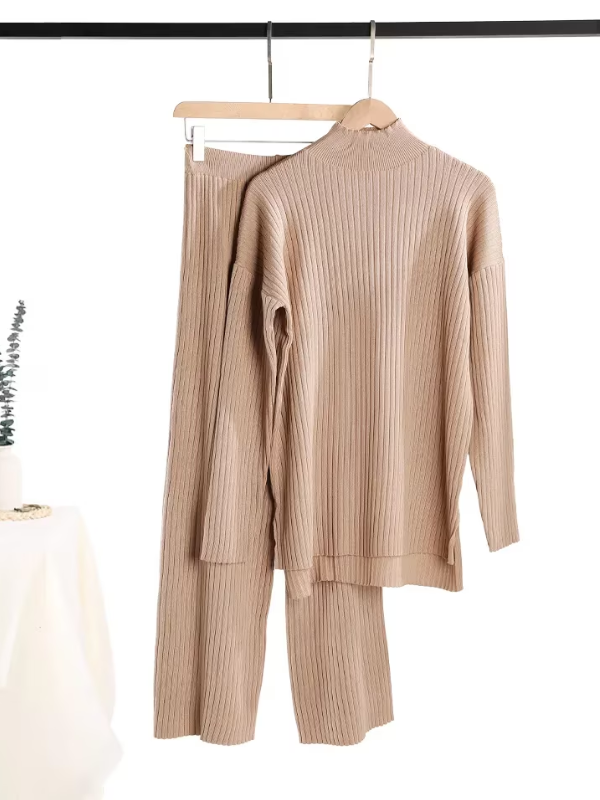 Classic & Stylish Knitted Set