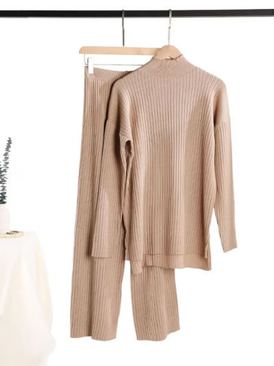 Classic & Stylish Knitted Set