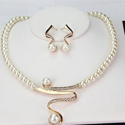 Handcrafted Elegant Pearl Jewelry Set