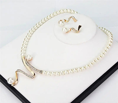 Handcrafted Elegant Pearl Jewelry Set